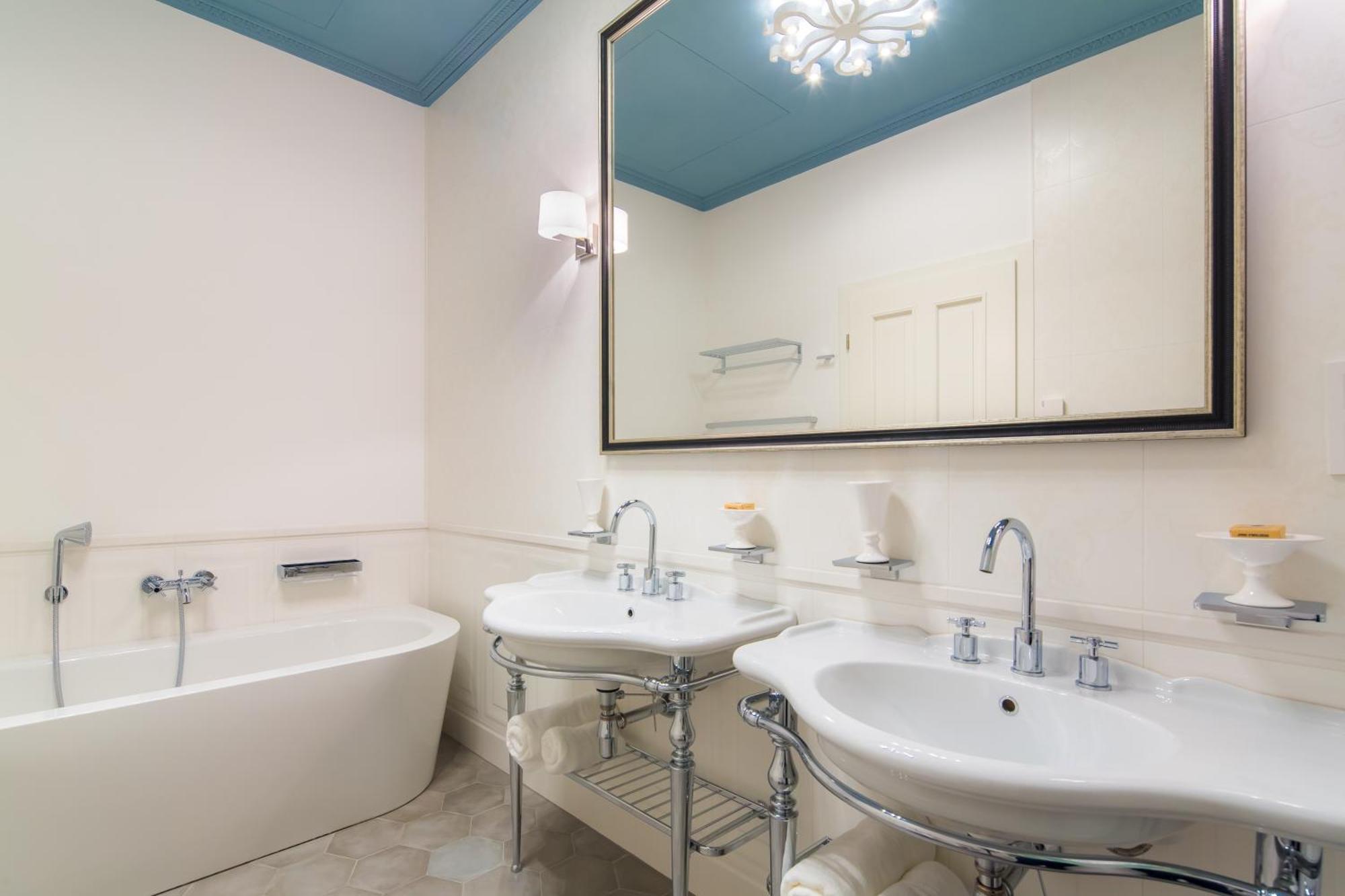 كارلوفي فاري Rubin Luxury Apartments (Adults Only) الغرفة الصورة